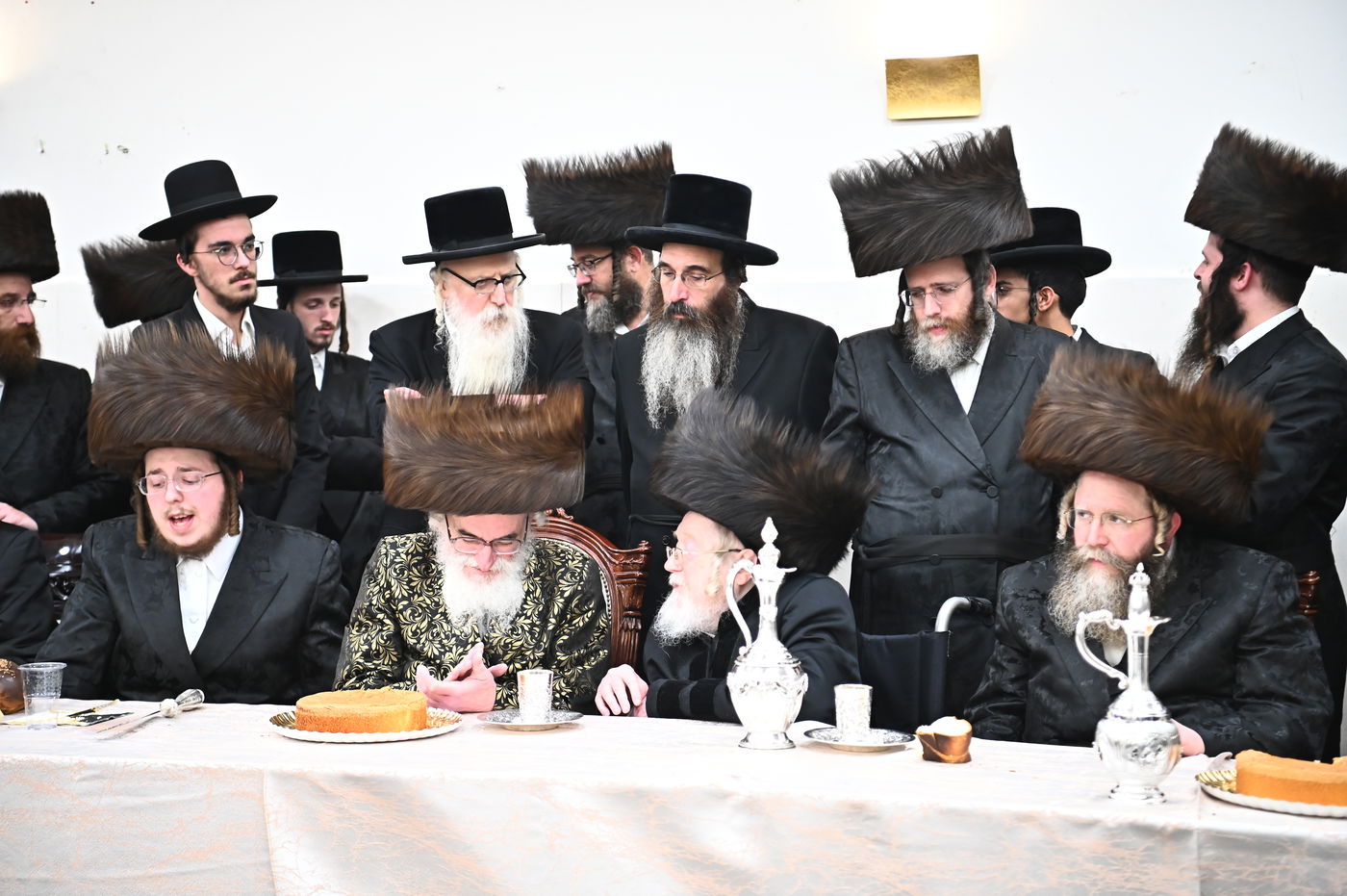 שמחת השבע ברכות בחצה"ק קרעטשניף - תולדות אהרן - קאסוב ויז'ניץ