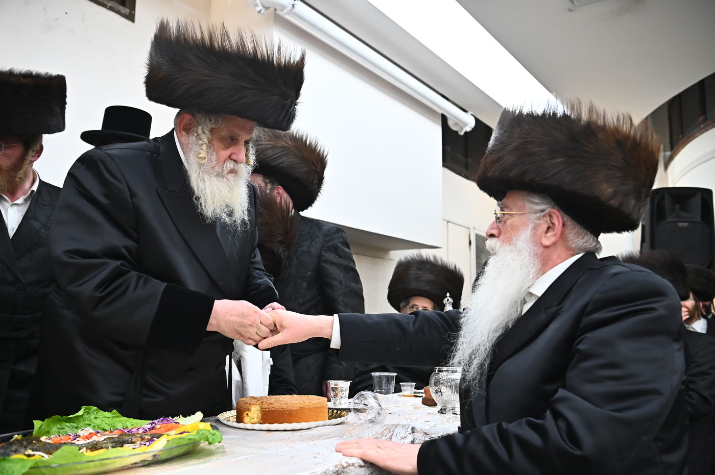 שמחת השבע ברכות בחצה"ק קרעטשניף - תולדות אהרן - קאסוב ויז'ניץ