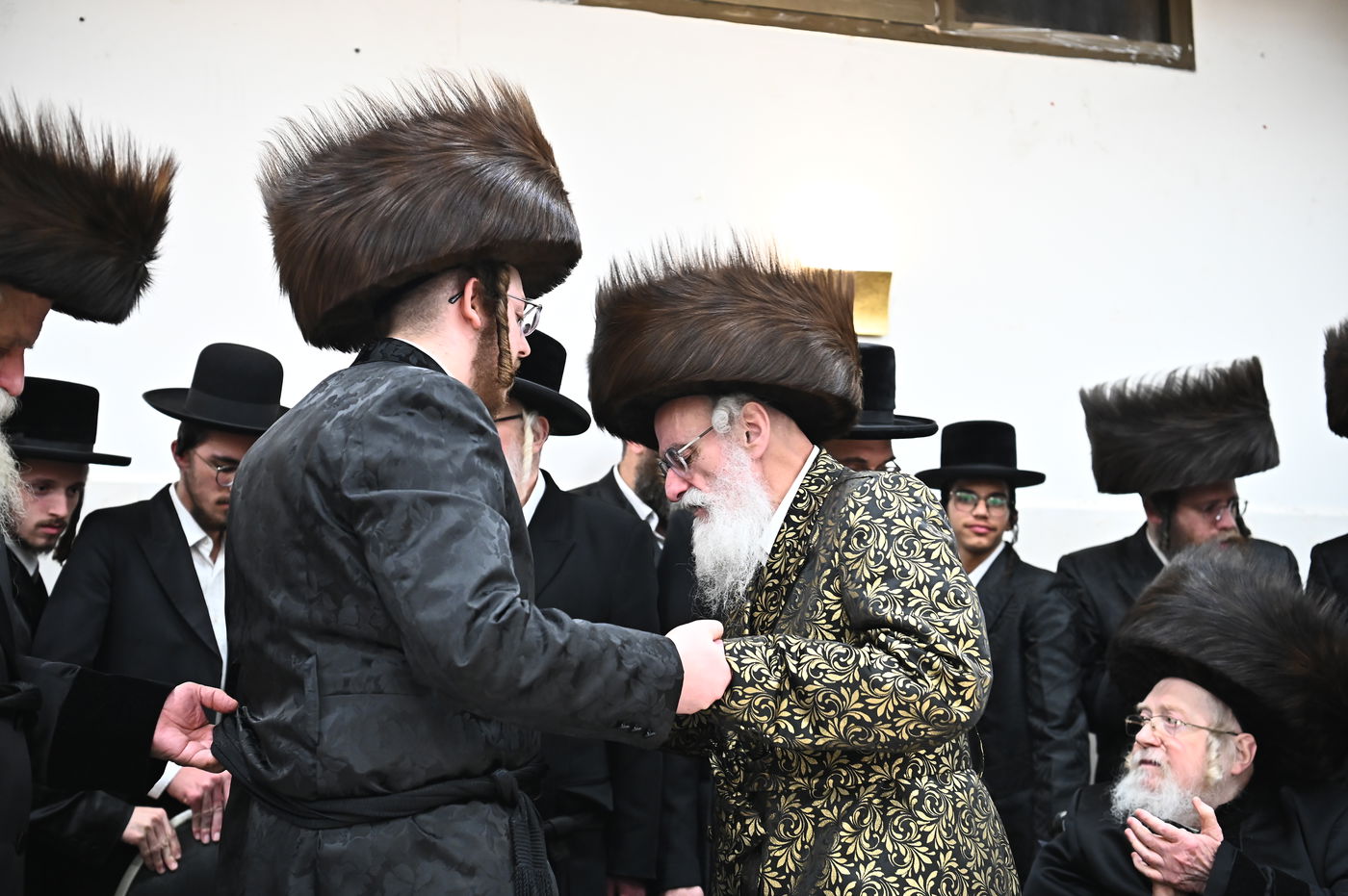 שמחת השבע ברכות בחצה"ק קרעטשניף - תולדות אהרן - קאסוב ויז'ניץ