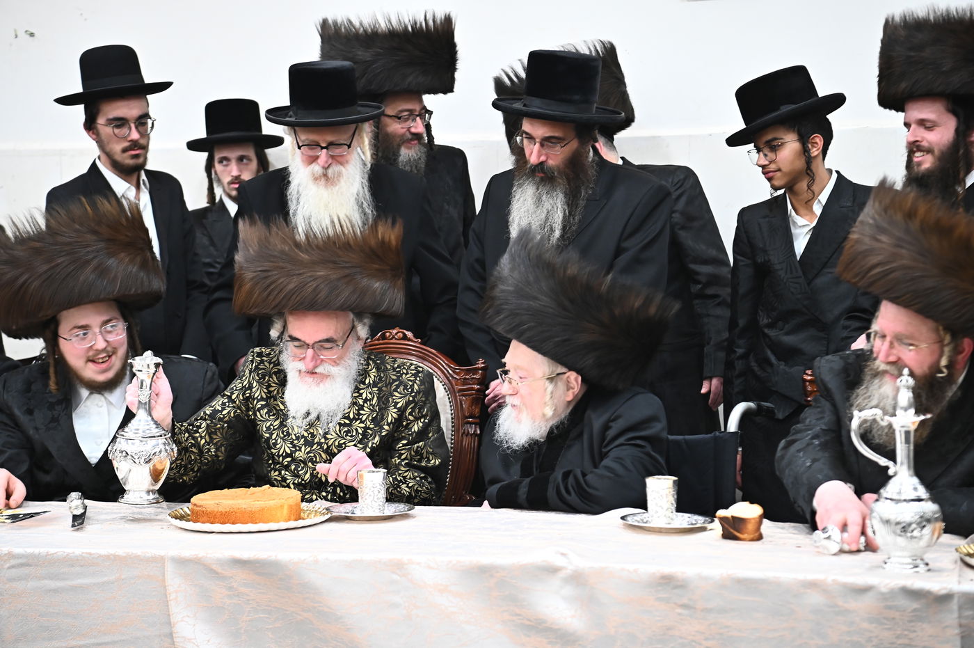 שמחת השבע ברכות בחצה"ק קרעטשניף - תולדות אהרן - קאסוב ויז'ניץ