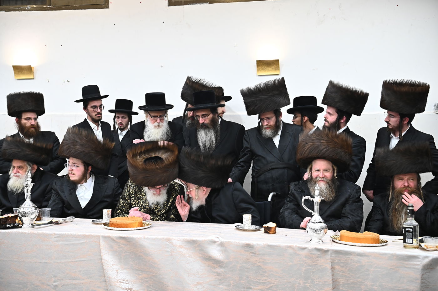 שמחת השבע ברכות בחצה"ק קרעטשניף - תולדות אהרן - קאסוב ויז'ניץ