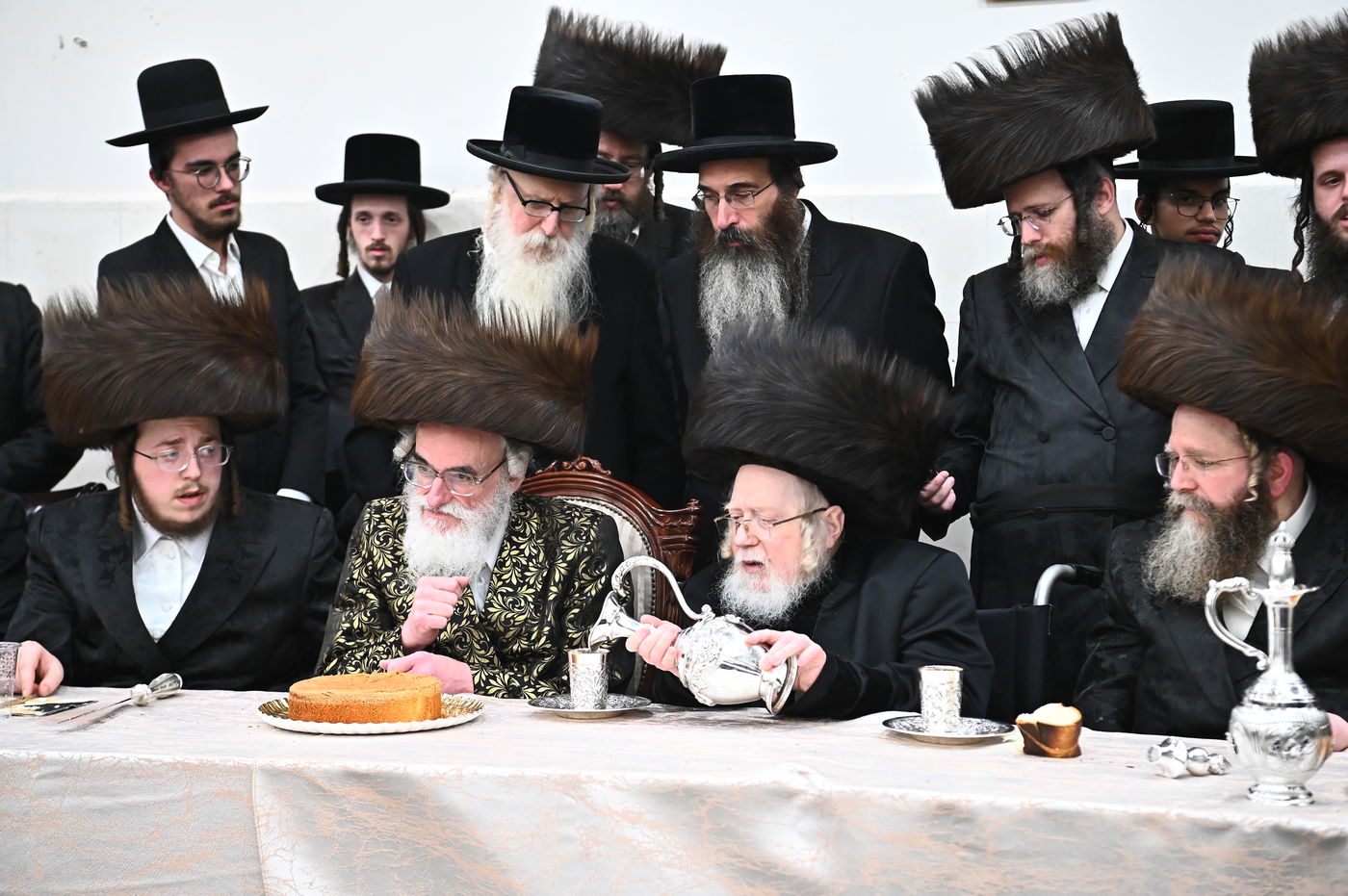 שמחת השבע ברכות בחצה"ק קרעטשניף - תולדות אהרן - קאסוב ויז'ניץ