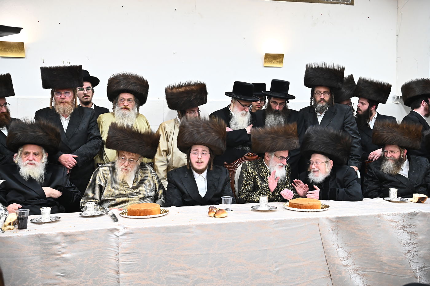 שמחת השבע ברכות בחצה"ק קרעטשניף - תולדות אהרן - קאסוב ויז'ניץ