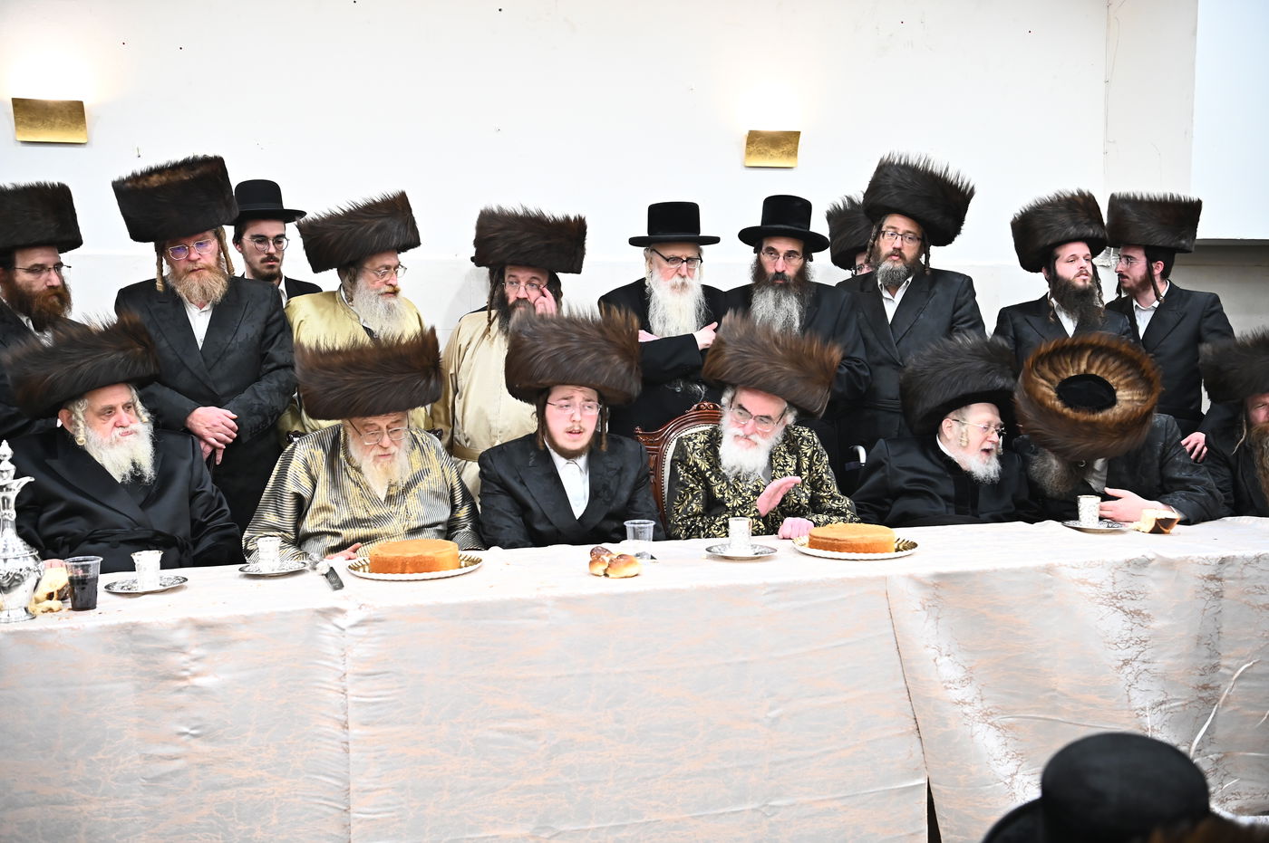 שמחת השבע ברכות בחצה"ק קרעטשניף - תולדות אהרן - קאסוב ויז'ניץ