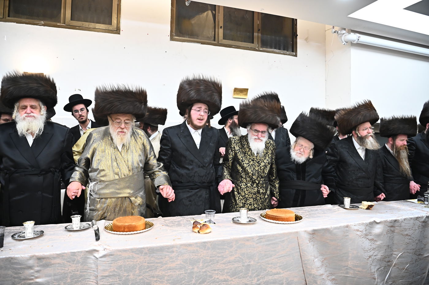 שמחת השבע ברכות בחצה"ק קרעטשניף - תולדות אהרן - קאסוב ויז'ניץ