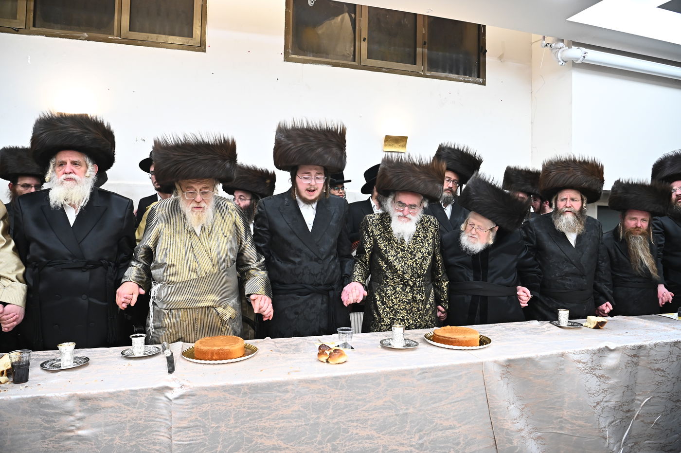 שמחת השבע ברכות בחצה"ק קרעטשניף - תולדות אהרן - קאסוב ויז'ניץ