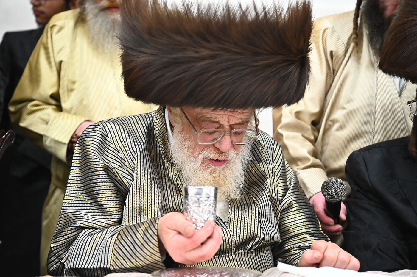 שמחת השבע ברכות בחצה"ק קרעטשניף - תולדות אהרן - קאסוב ויז'ניץ