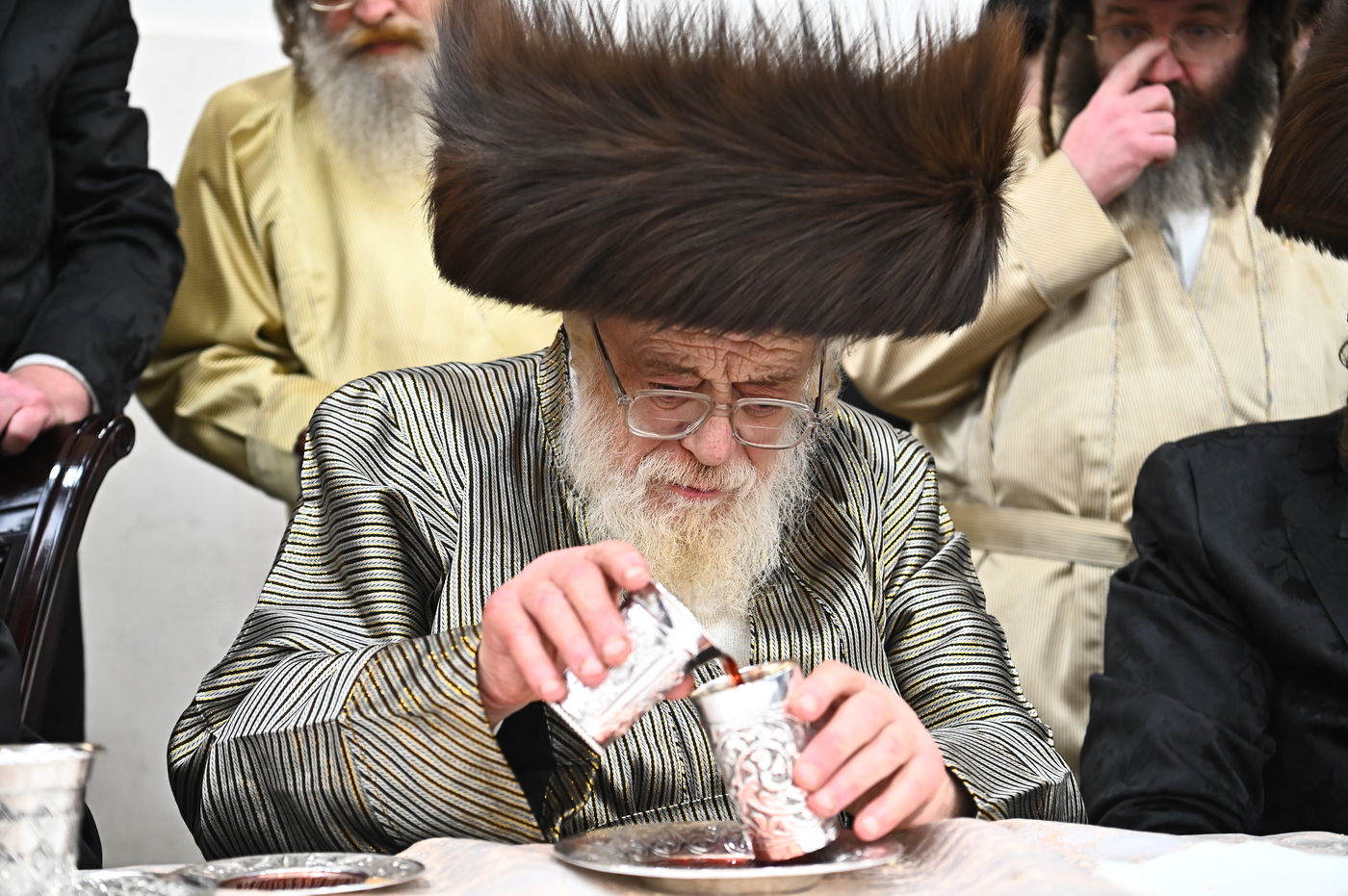 שמחת השבע ברכות בחצה"ק קרעטשניף - תולדות אהרן - קאסוב ויז'ניץ