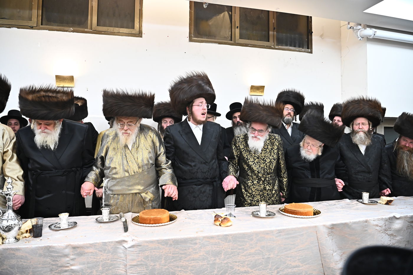 שמחת השבע ברכות בחצה"ק קרעטשניף - תולדות אהרן - קאסוב ויז'ניץ