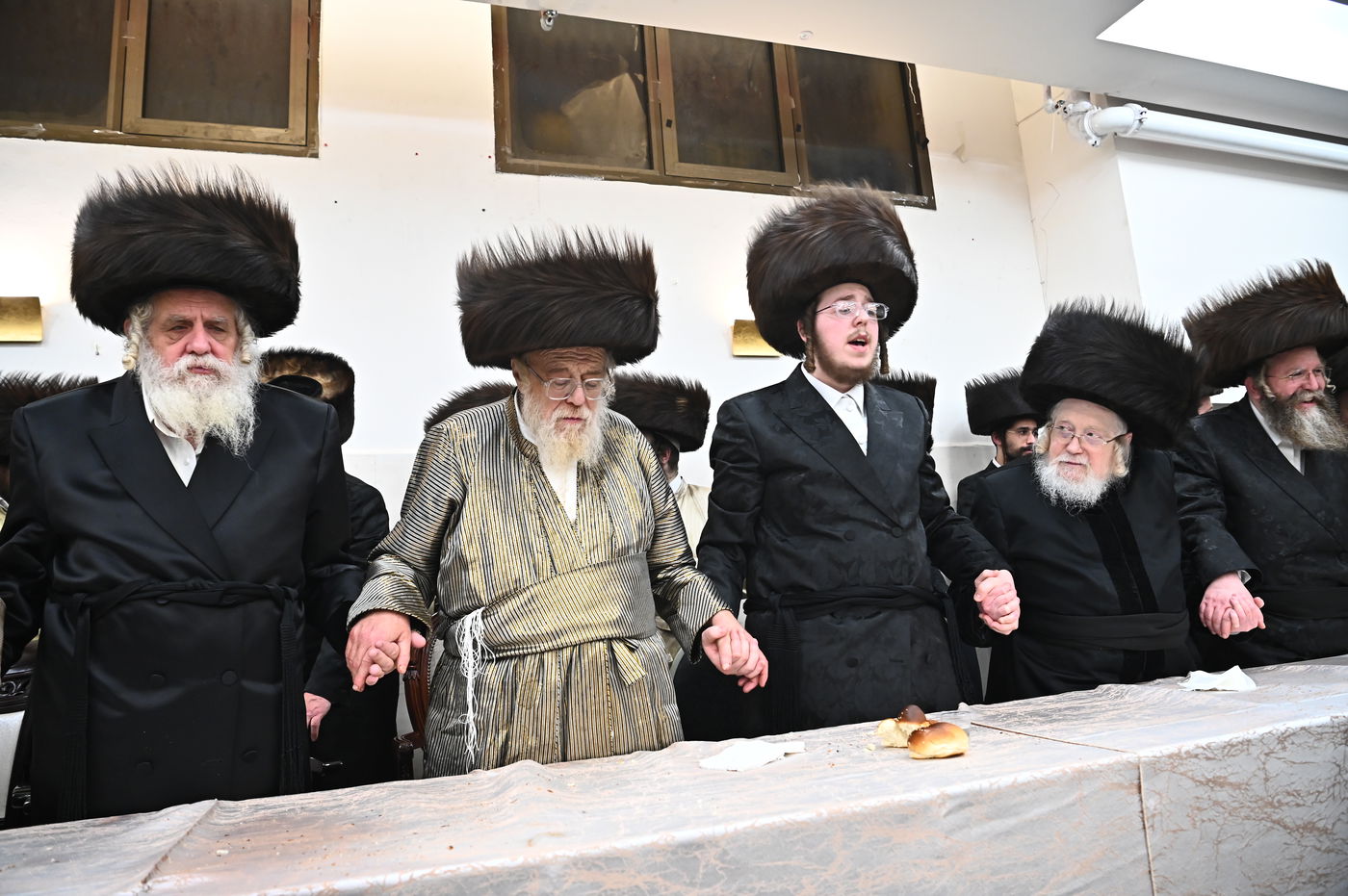 שמחת השבע ברכות בחצה"ק קרעטשניף - תולדות אהרן - קאסוב ויז'ניץ