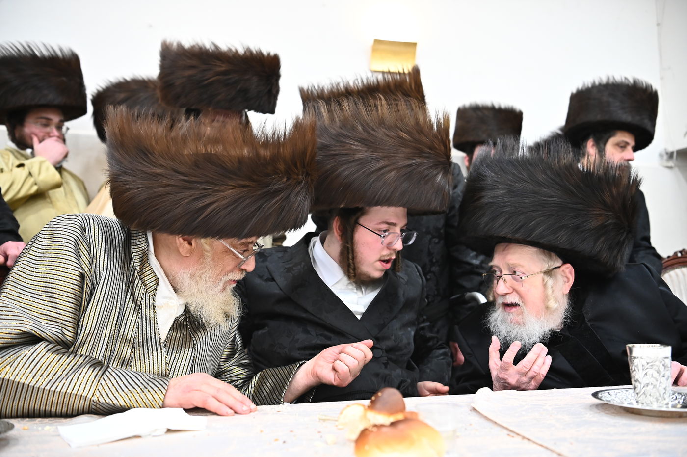 שמחת השבע ברכות בחצה"ק קרעטשניף - תולדות אהרן - קאסוב ויז'ניץ