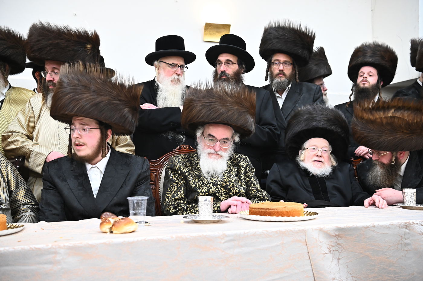 שמחת השבע ברכות בחצה"ק קרעטשניף - תולדות אהרן - קאסוב ויז'ניץ