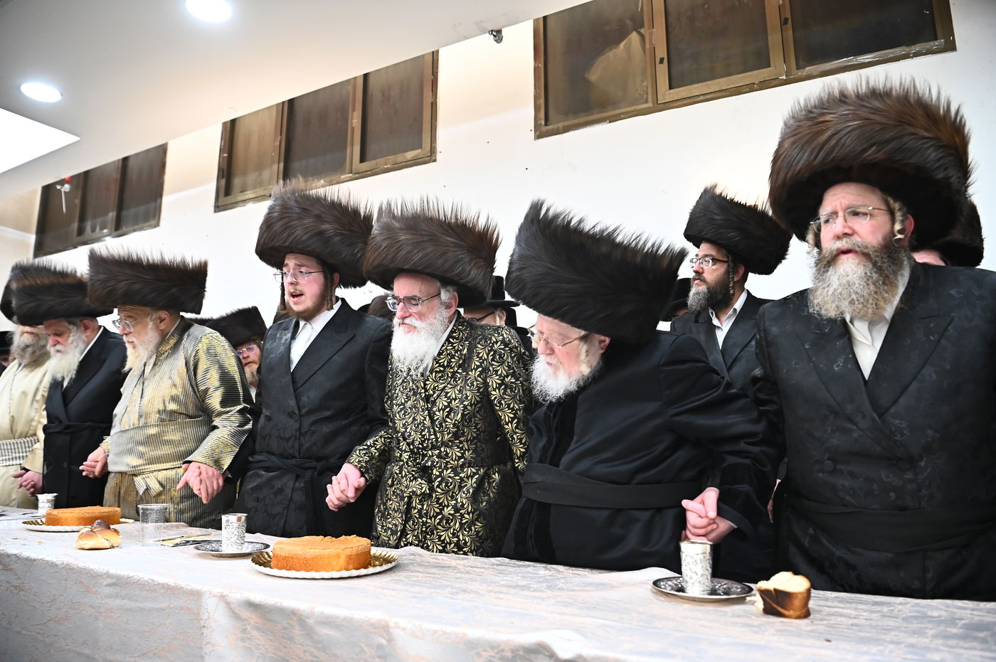 שמחת השבע ברכות בחצה"ק קרעטשניף - תולדות אהרן - קאסוב ויז'ניץ