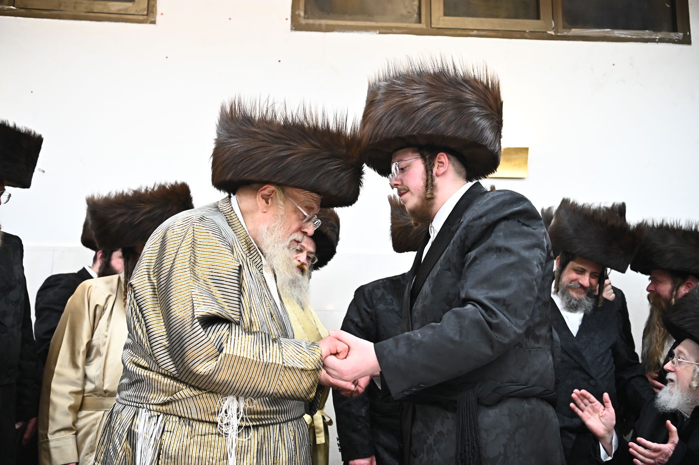 שמחת השבע ברכות בחצה"ק קרעטשניף - תולדות אהרן - קאסוב ויז'ניץ