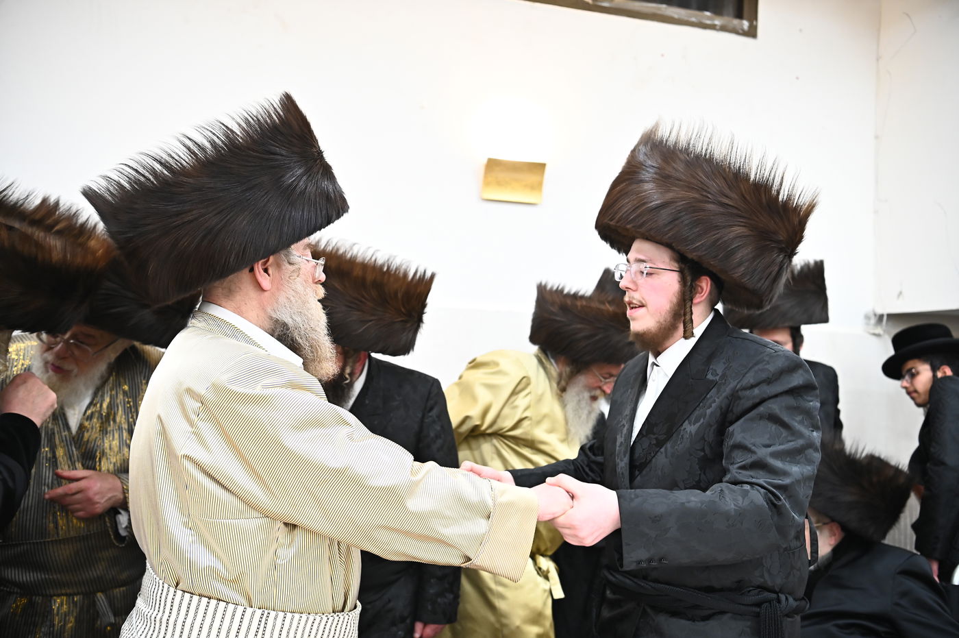 שמחת השבע ברכות בחצה"ק קרעטשניף - תולדות אהרן - קאסוב ויז'ניץ