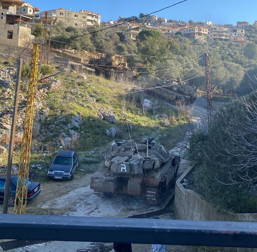 טנקים של צה"ל בכפרים בדרום לבנון