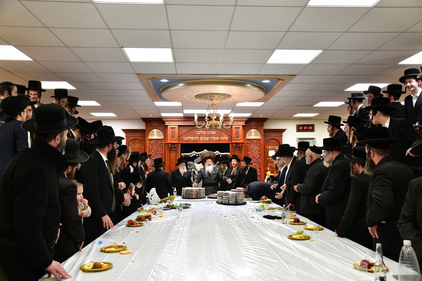 ט"ו בשבט בחצה"ק קרעטשניף קרית גת