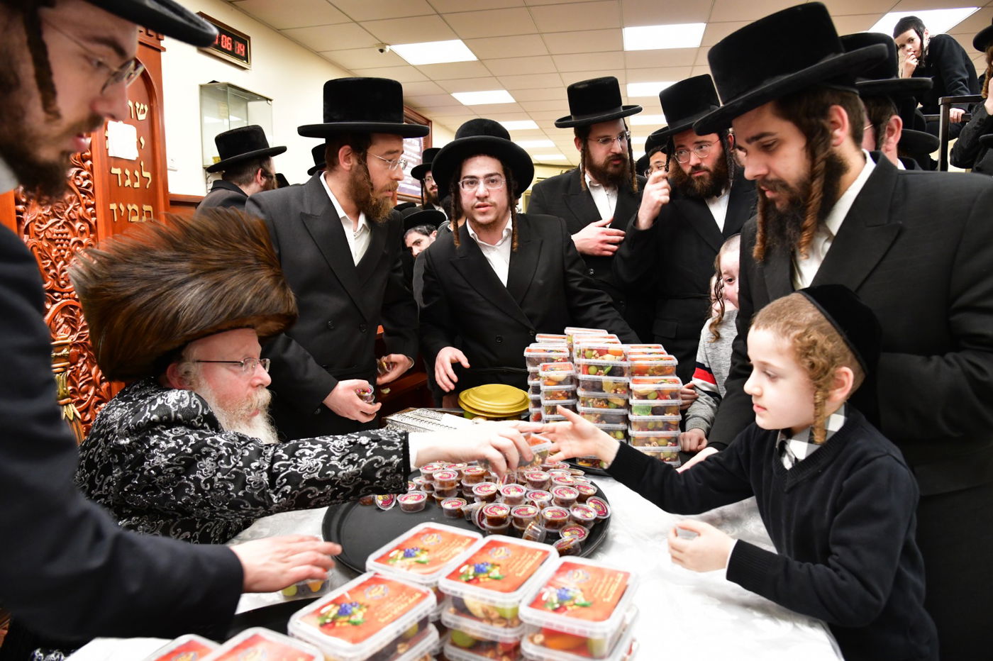 ט"ו בשבט בחצה"ק קרעטשניף קרית גת