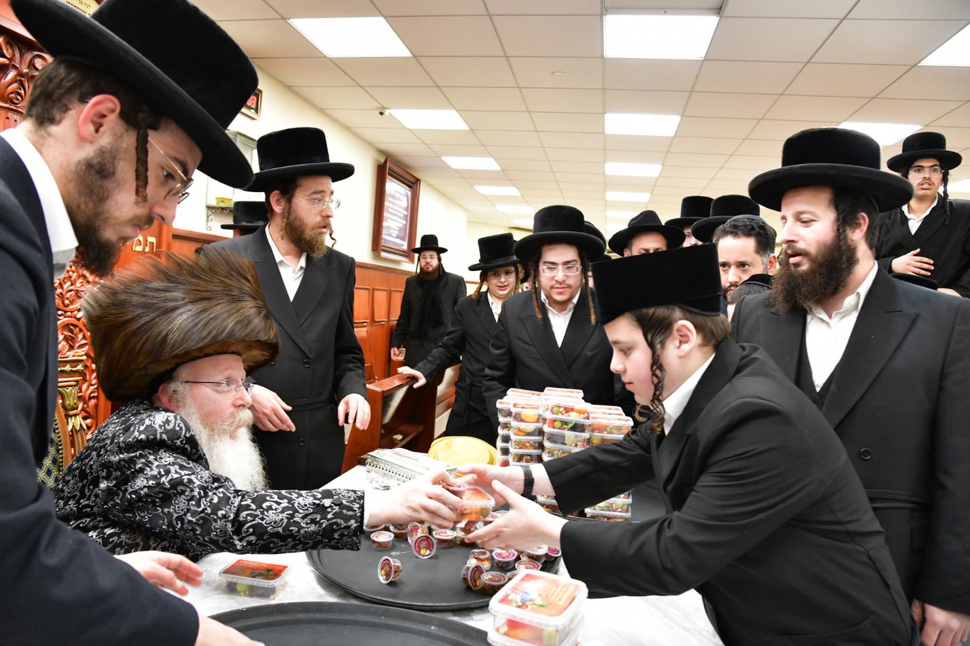 ט"ו בשבט בחצה"ק קרעטשניף קרית גת