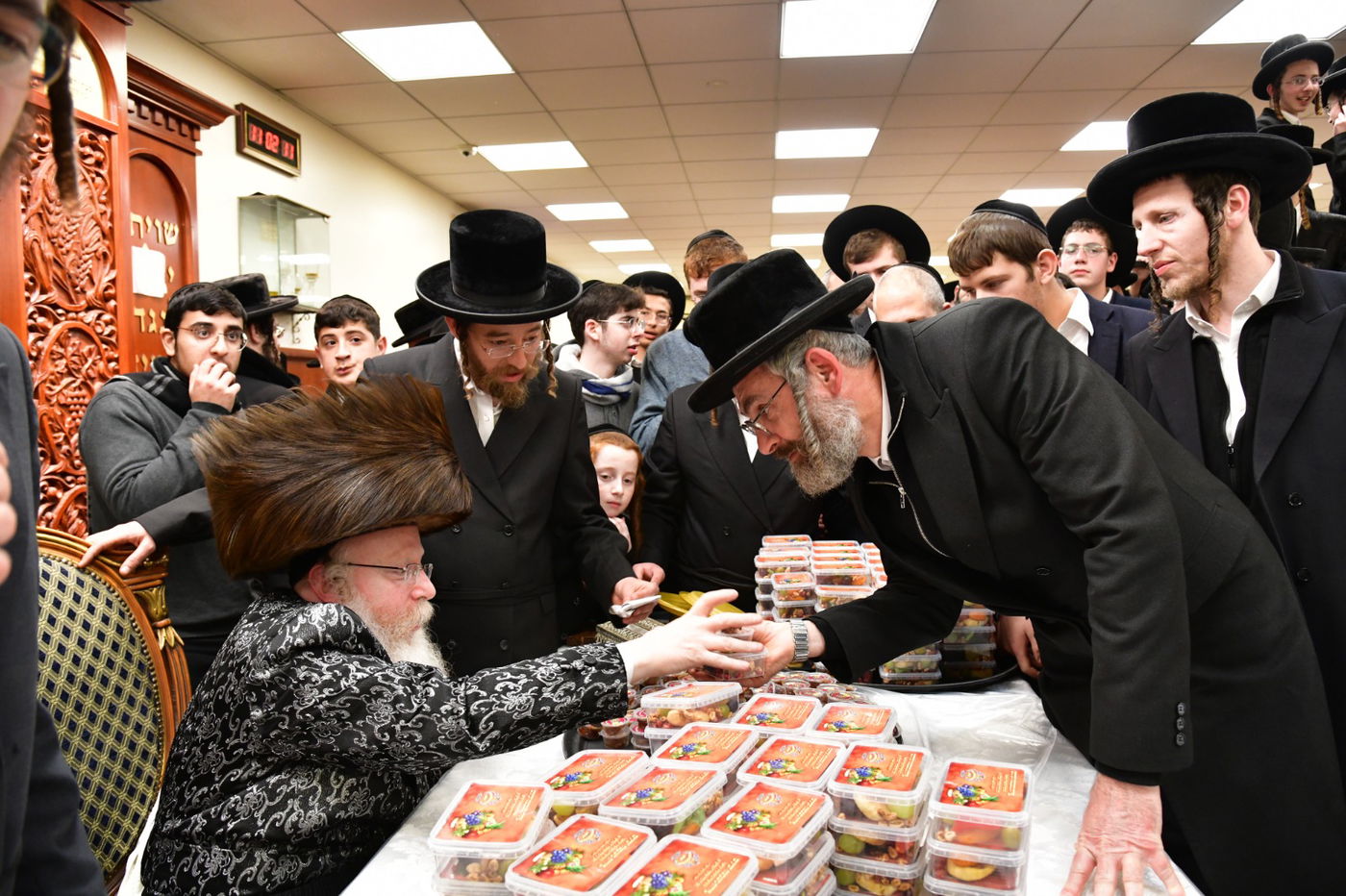 ט"ו בשבט בחצה"ק קרעטשניף קרית גת