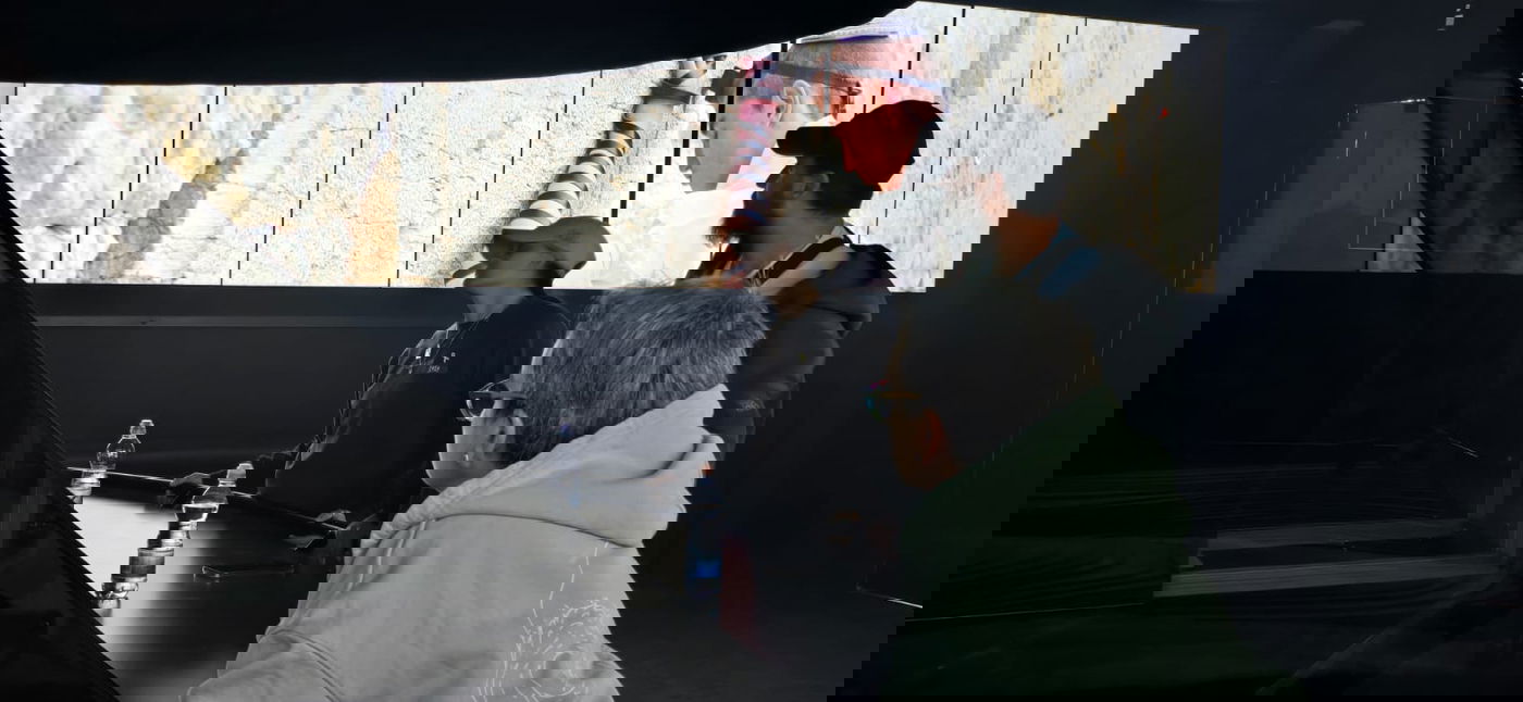 אמילי דמארי הגיעה לכותל ובירכה הגומל בשם ומלכות | תיעוד