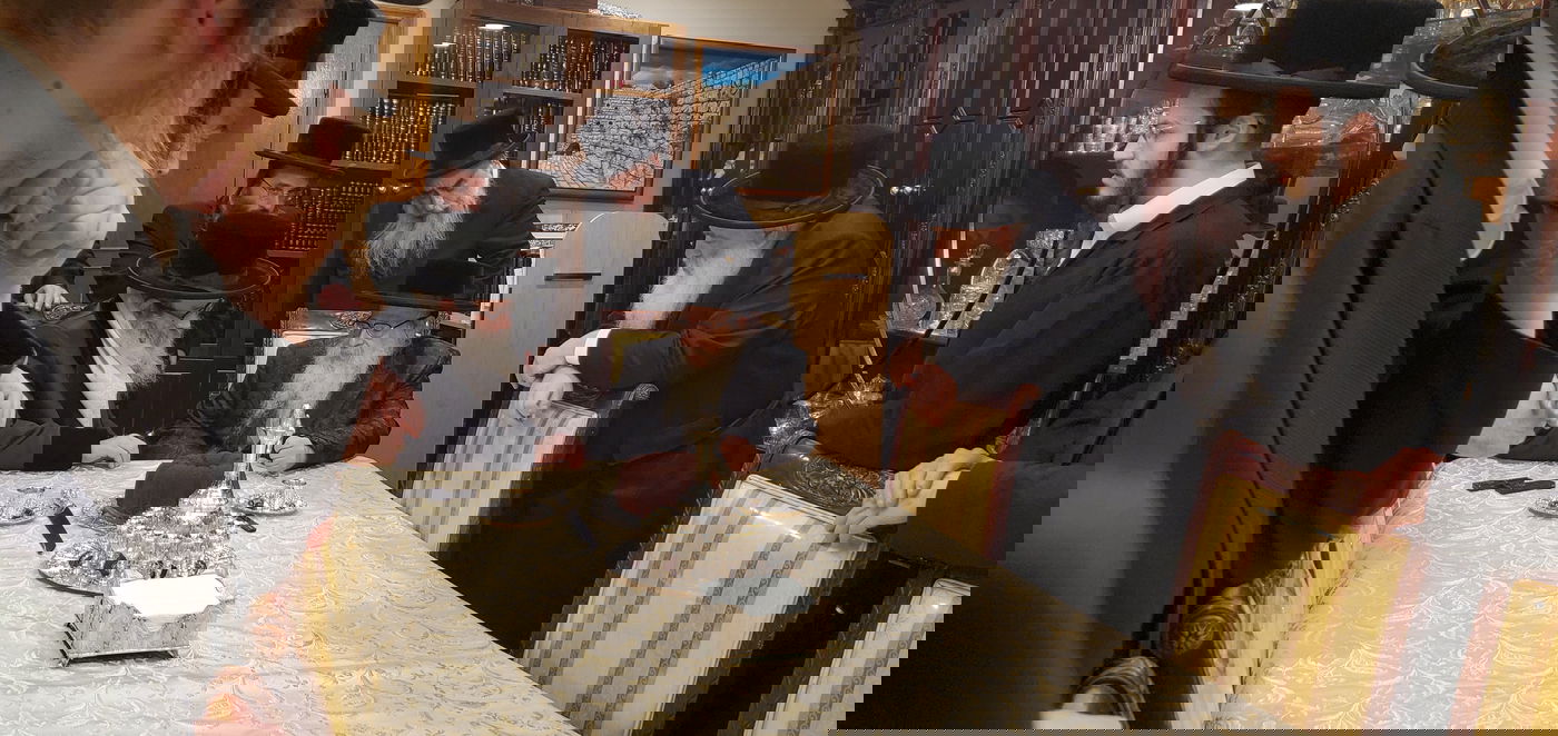 האדמו"ר מויז'ניץ ב"פ בביקור אצל האדמו"ר מצאנז קלויזנבורג