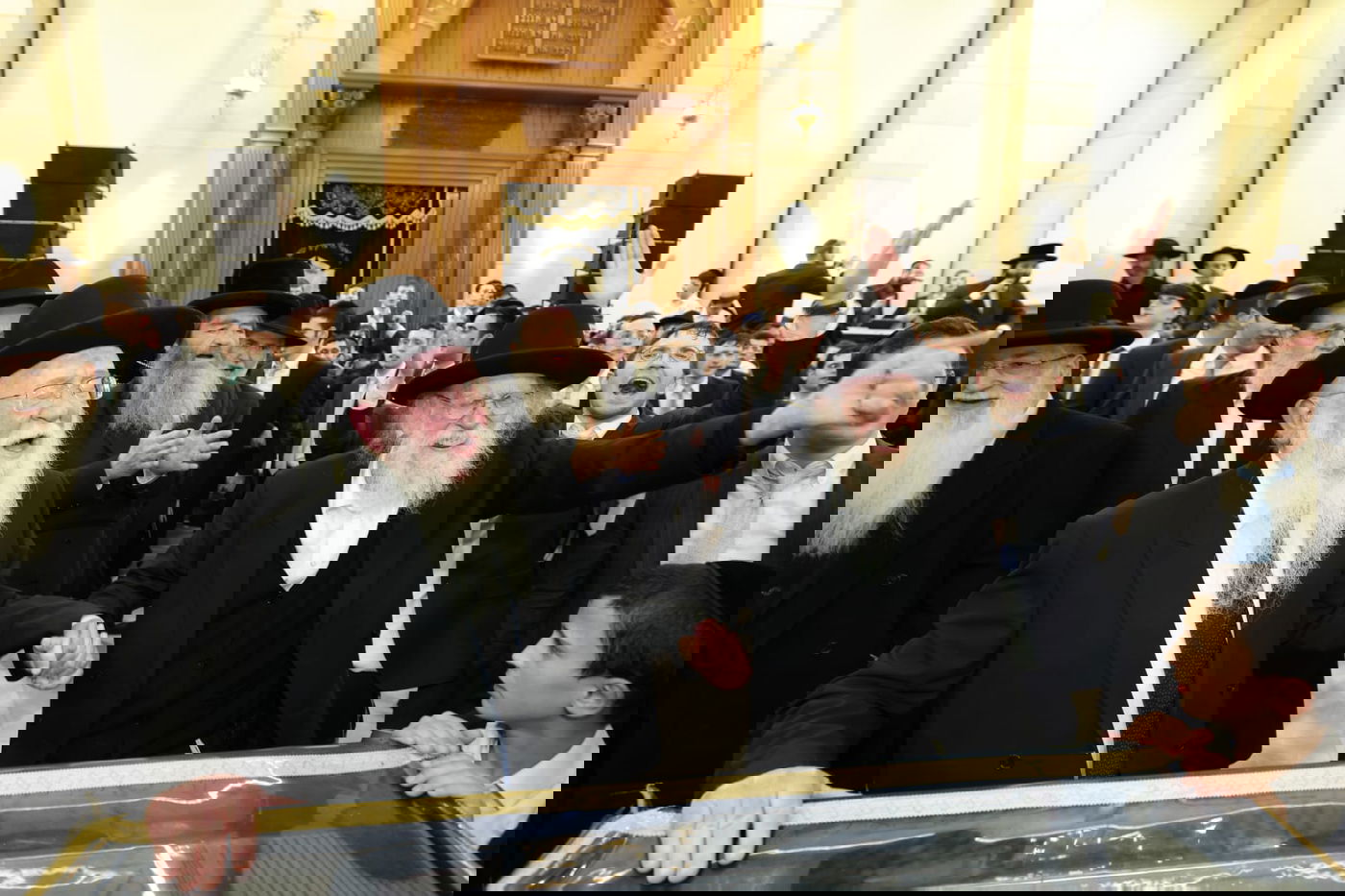 הכנסת ספר תורה לישיבת 'אור ישראל'