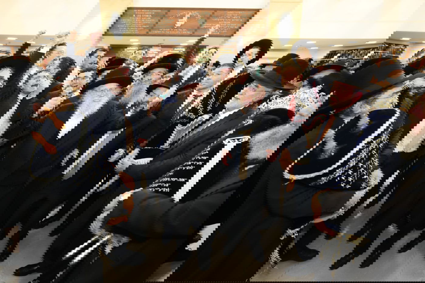 הכנסת ספר תורה לישיבת 'אור ישראל'