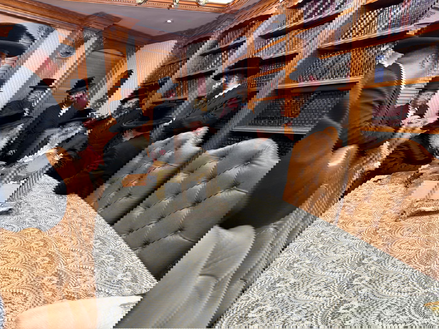 האדמו"ר מויז'ניץ ב"פ בביקור אצל האדמו"ר מקראלי