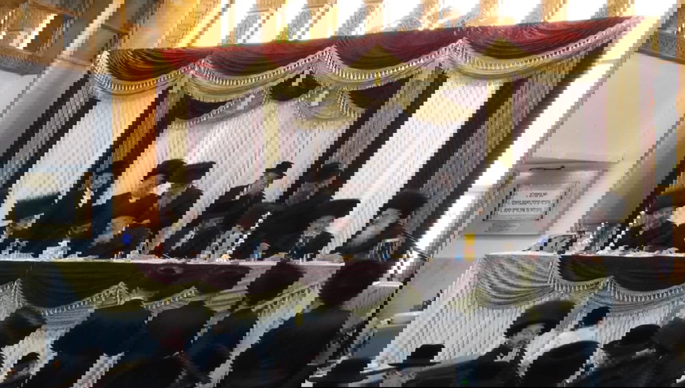 שבע ברכות לנכד האדמו"ר מקרלין, היום בשכונת בית ישראל בירושלים