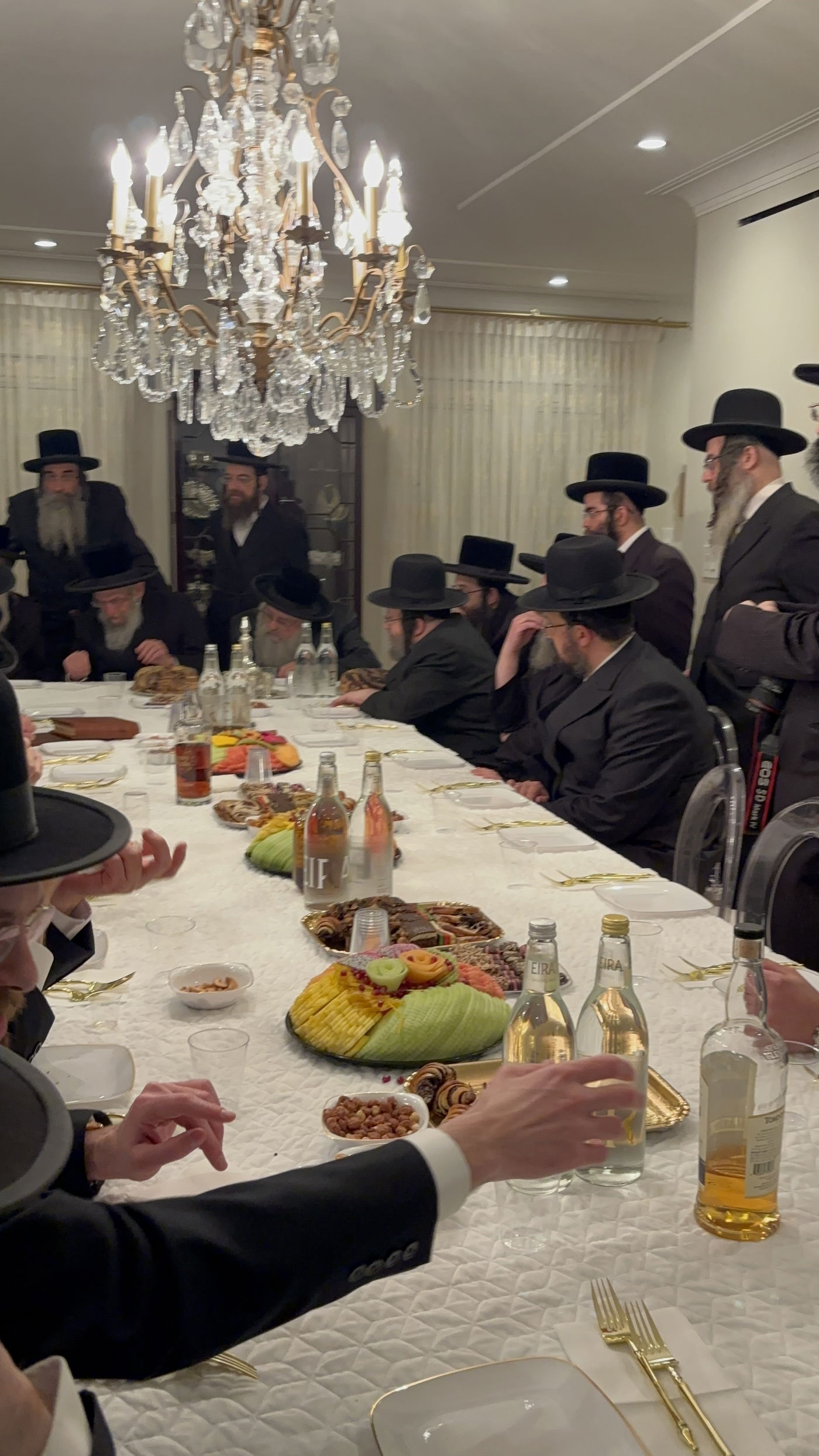 האדמו"ר מסלאנים עם נגידי סאטמר בארה"ב