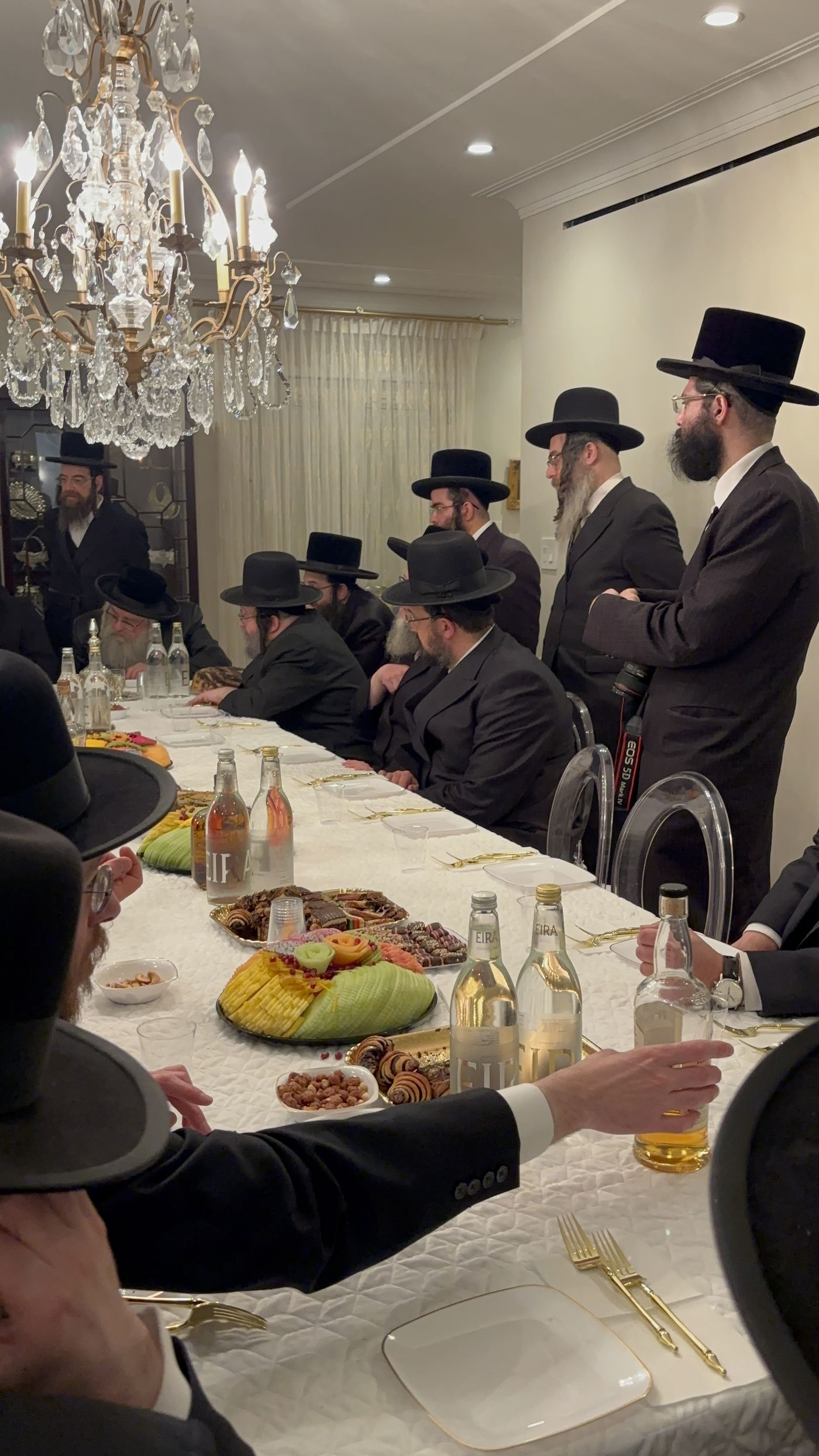 האדמו"ר מסלאנים עם נגידי סאטמר בארה"ב