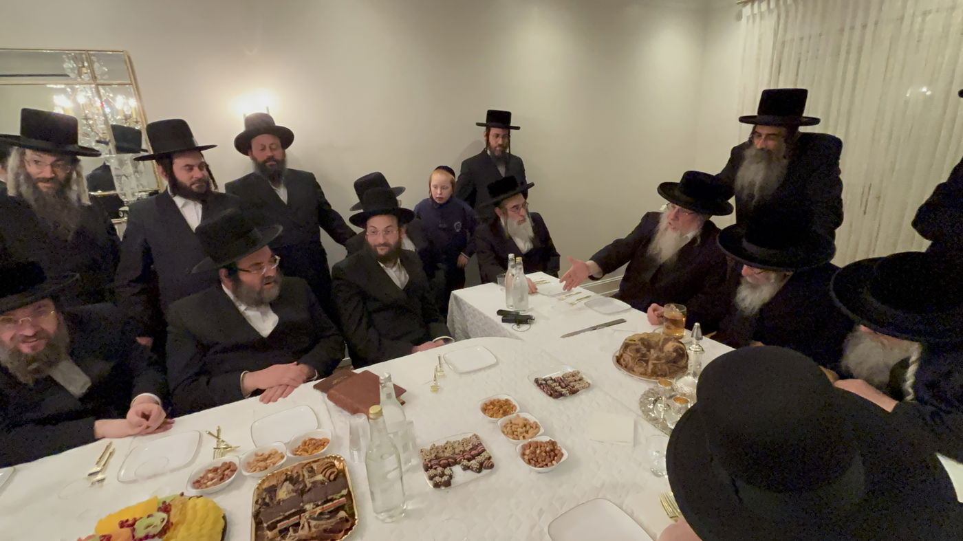 האדמו"ר מסלאנים עם נגידי סאטמר בארה"ב