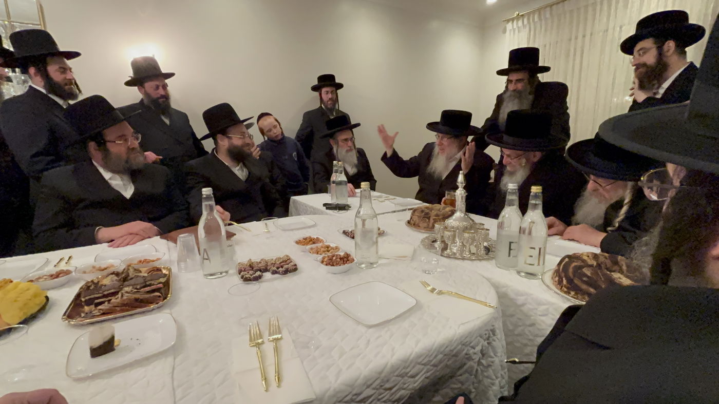 האדמו"ר מסלאנים עם נגידי סאטמר בארה"ב