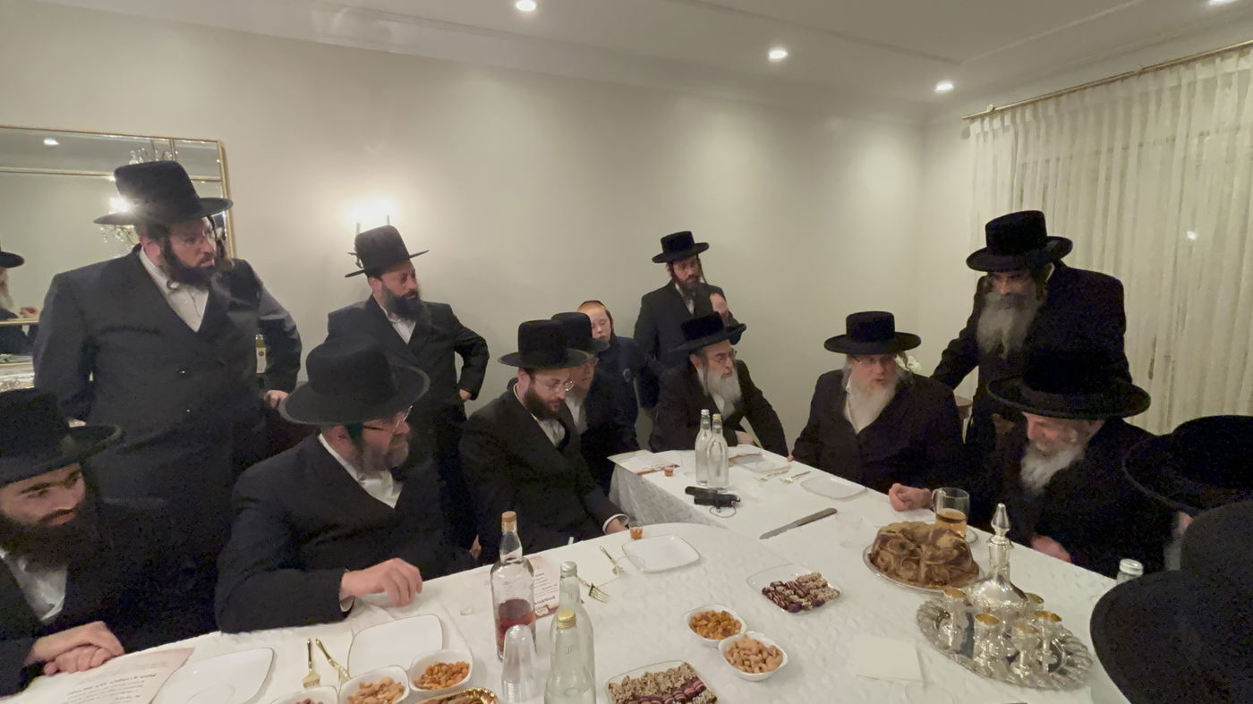 האדמו"ר מסלאנים עם נגידי סאטמר בארה"ב