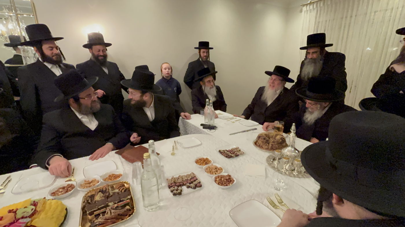 האדמו"ר מסלאנים עם נגידי סאטמר בארה"ב