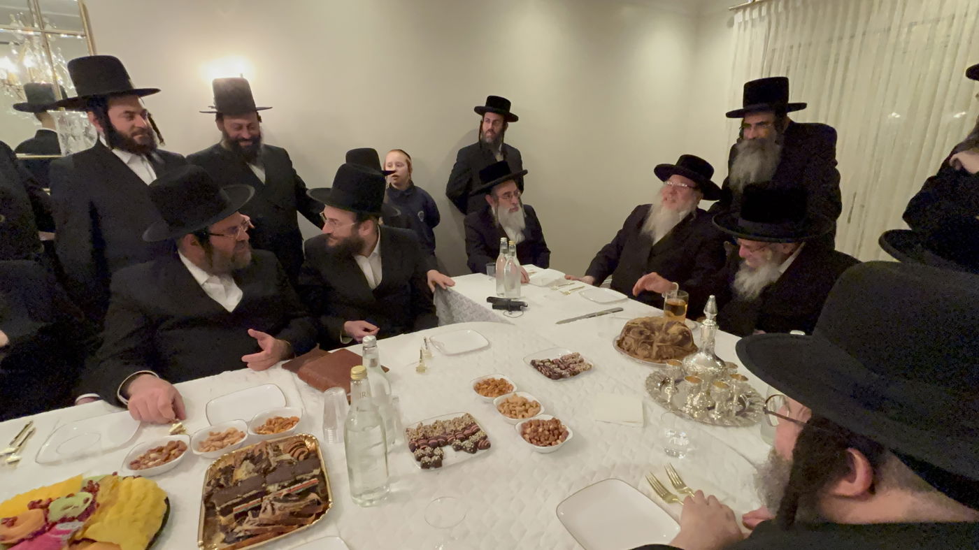 האדמו"ר מסלאנים עם נגידי סאטמר בארה"ב