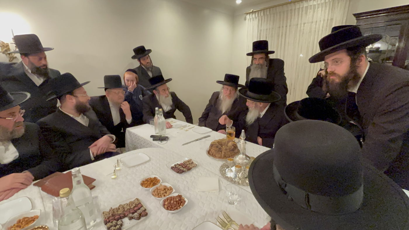 האדמו"ר מסלאנים עם נגידי סאטמר בארה"ב