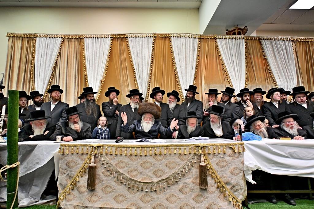 טיש ט"ו בשבט, ומעמד פדיון 'פטר חמור' בנדבורנה ירושלים 