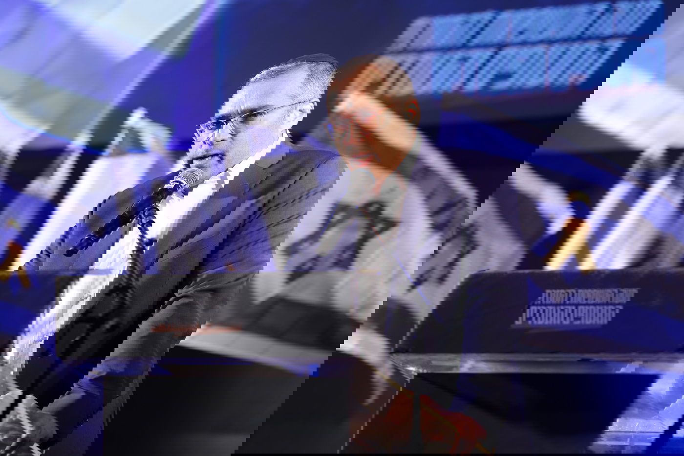 אורי דנינו בכיכר החטופים הערב