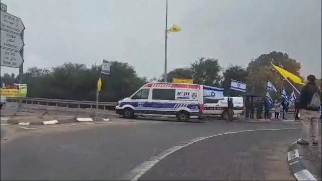 קורע לב. השיירה ליד אבו כביר