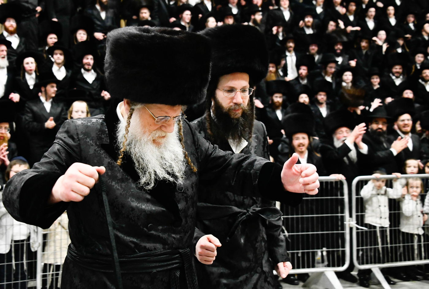 שמחת בית מודז'יץ - צאנז ירושלים - האלמין