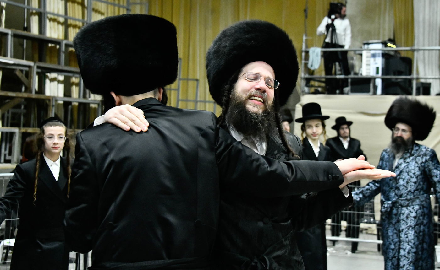 שמחת בית מודז'יץ - צאנז ירושלים - האלמין