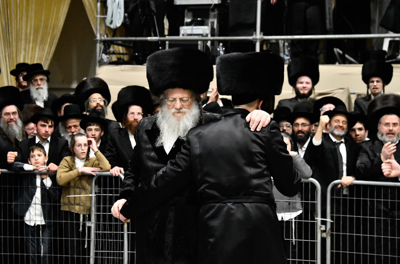 שמחת בית מודז'יץ - צאנז ירושלים - האלמין