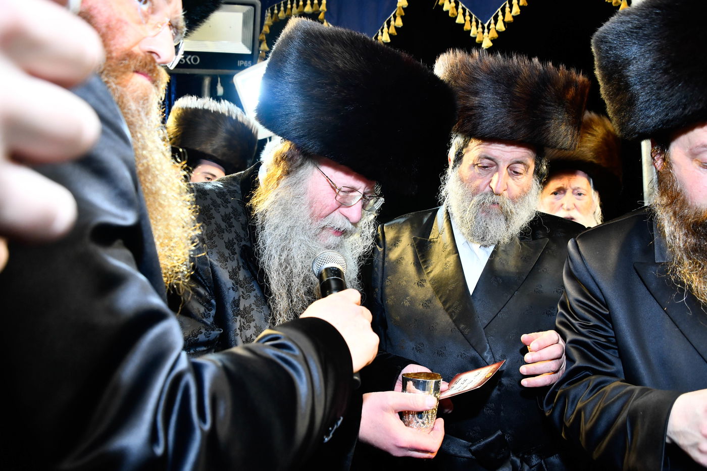 שמחת בית מודז'יץ - צאנז ירושלים - האלמין