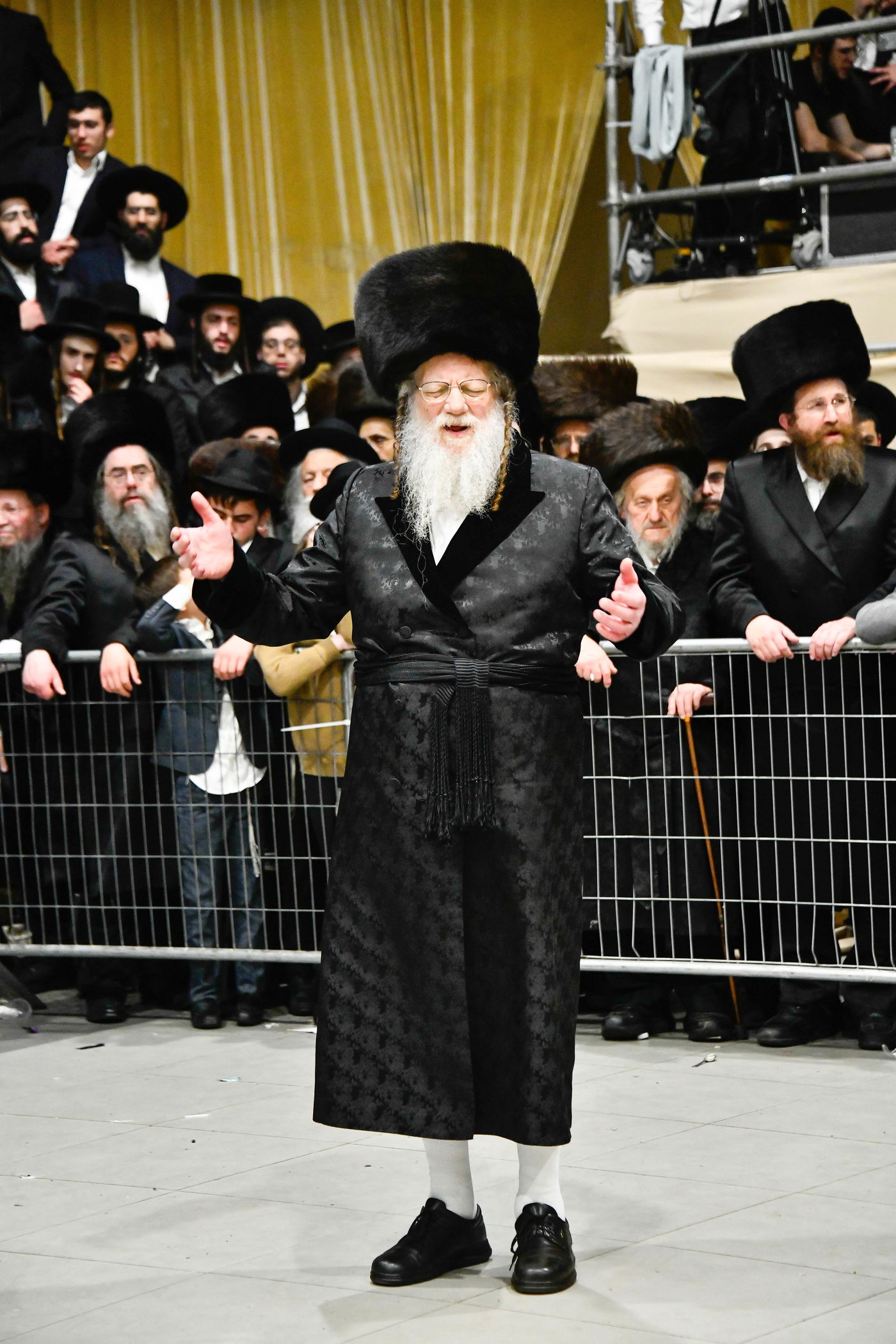 שמחת בית מודז'יץ - צאנז ירושלים - האלמין