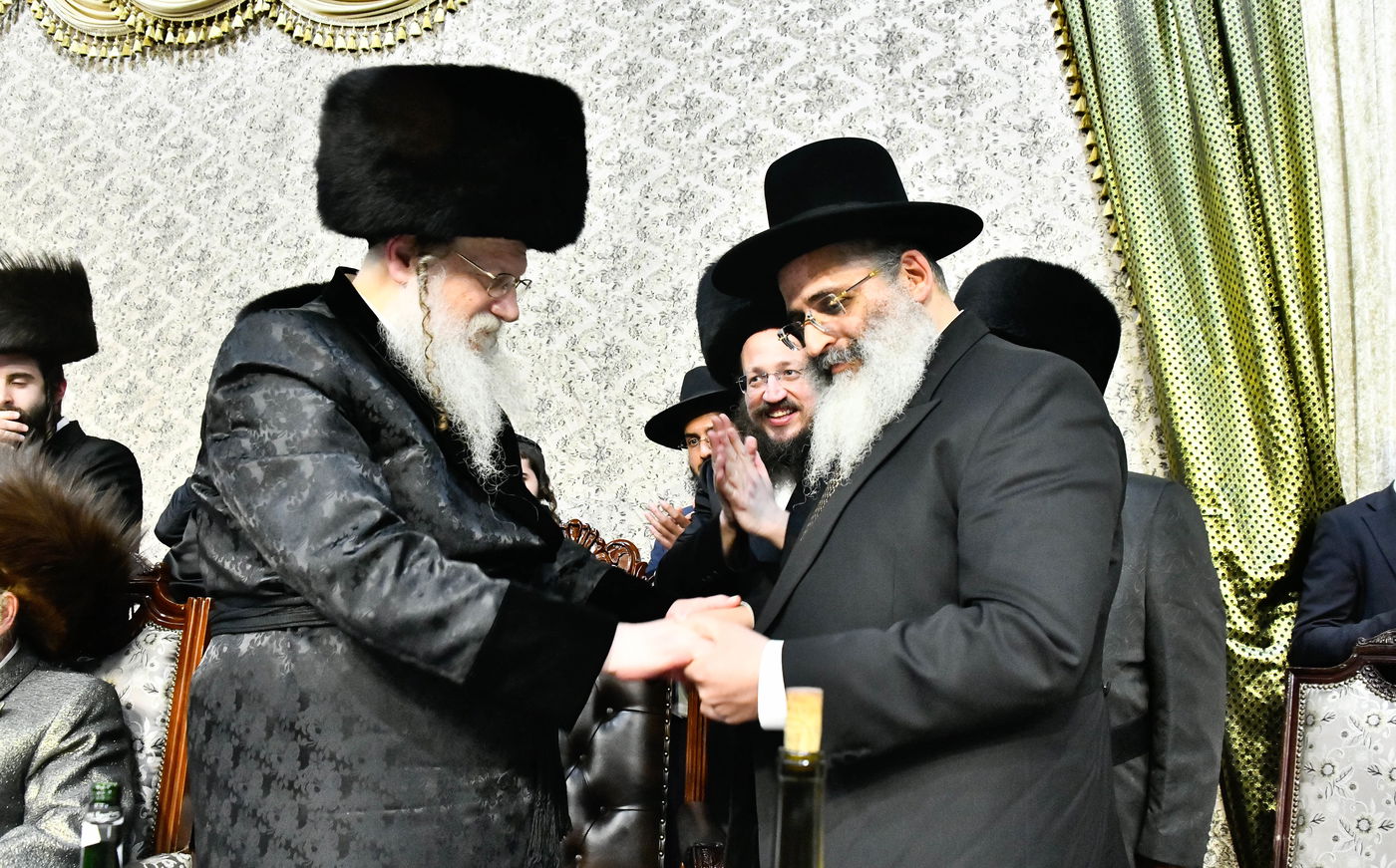 שמחת בית מודז'יץ - צאנז ירושלים - האלמין