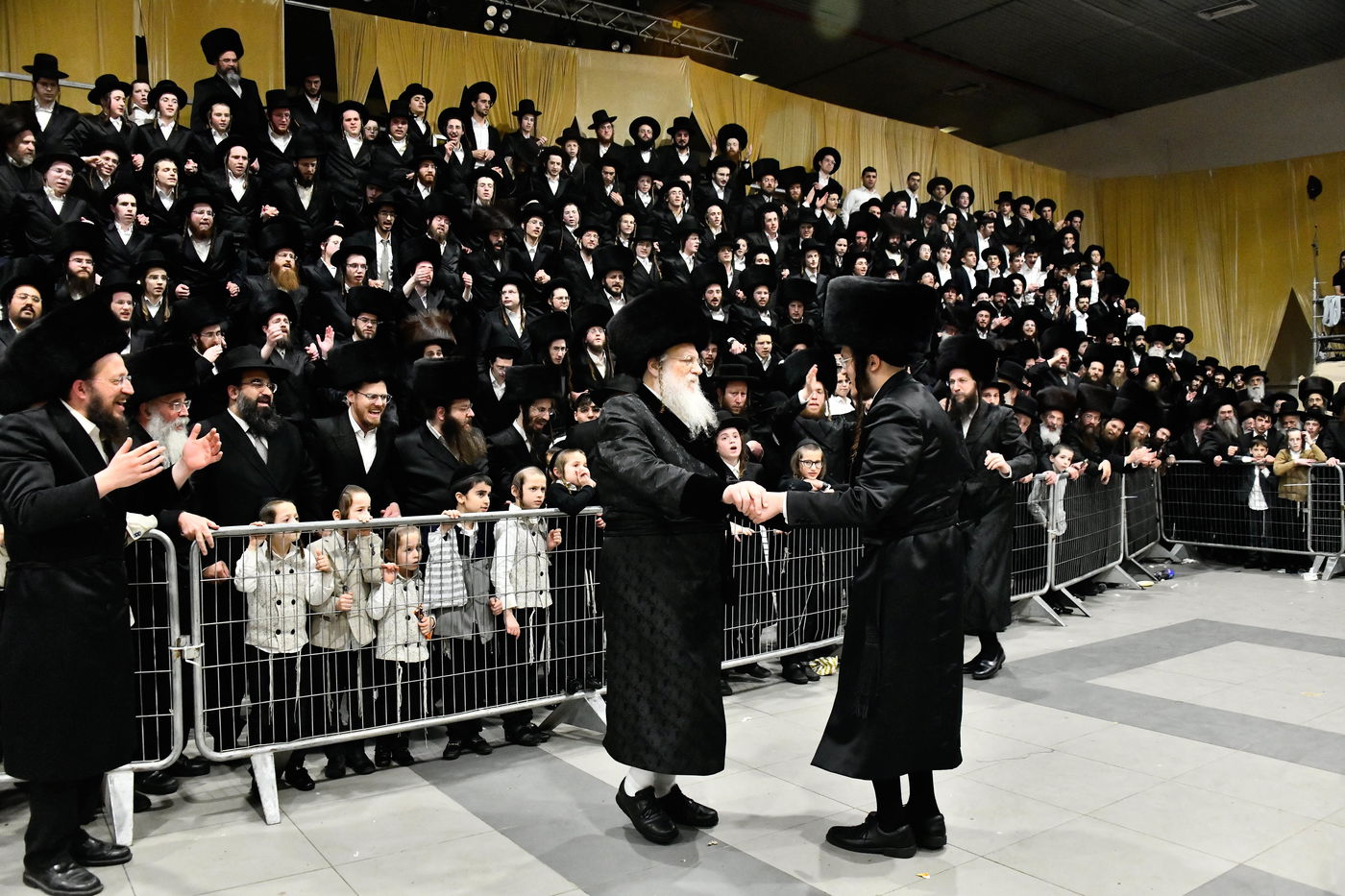 שמחת בית מודז'יץ - צאנז ירושלים - האלמין