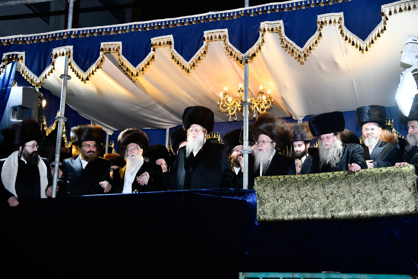 שמחת בית מודז'יץ - צאנז ירושלים - האלמין