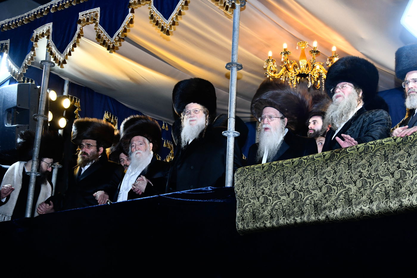 שמחת בית מודז'יץ - צאנז ירושלים - האלמין